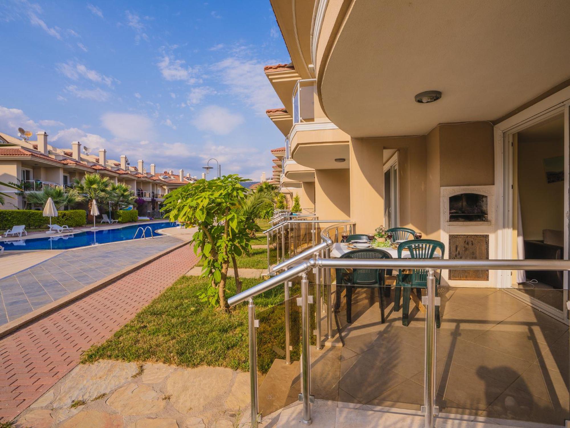 Sunset Club Aqua Lettings Apart Otel Fethiye
