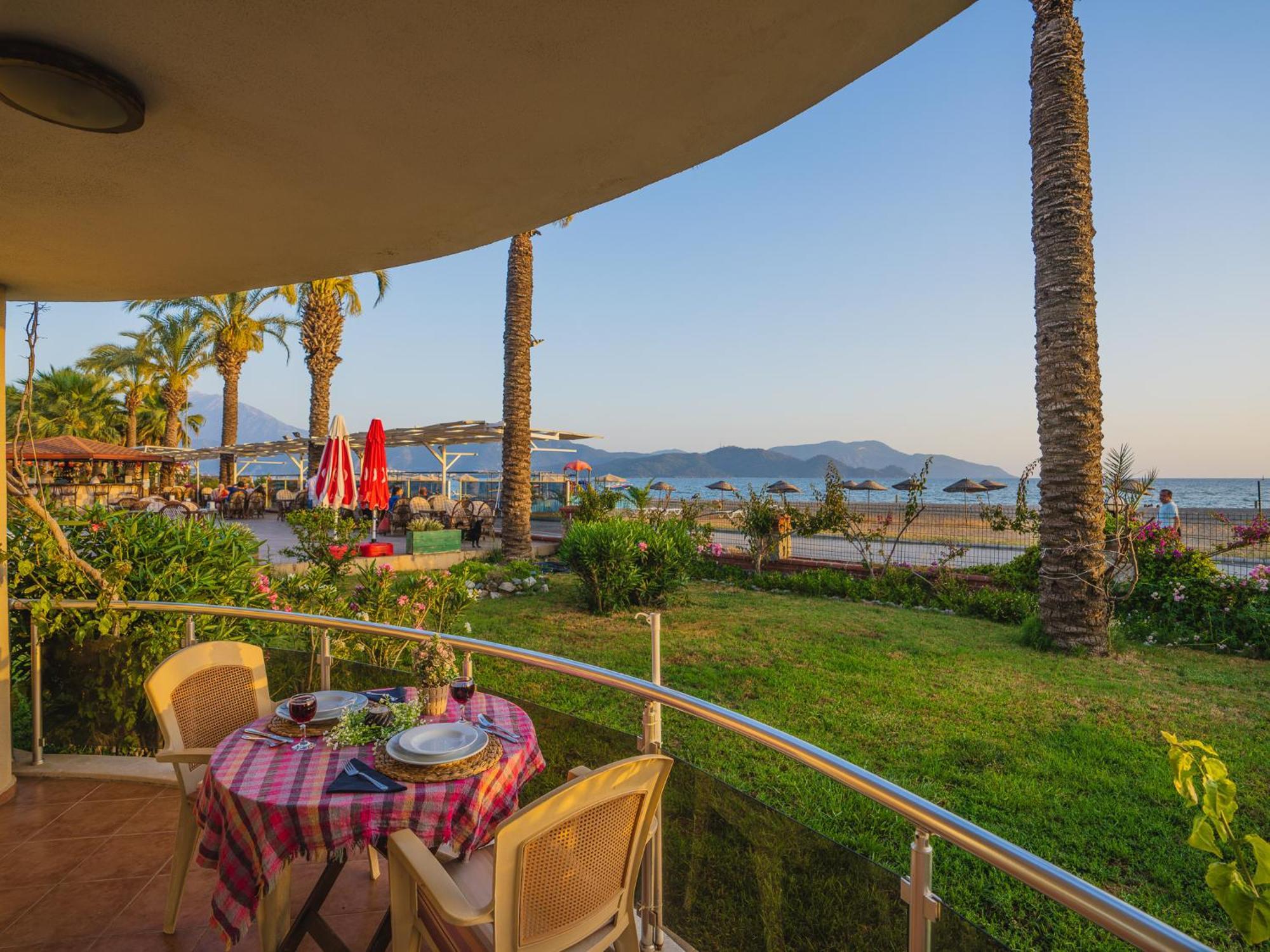 Sunset Club Aqua Lettings Apart Otel Fethiye