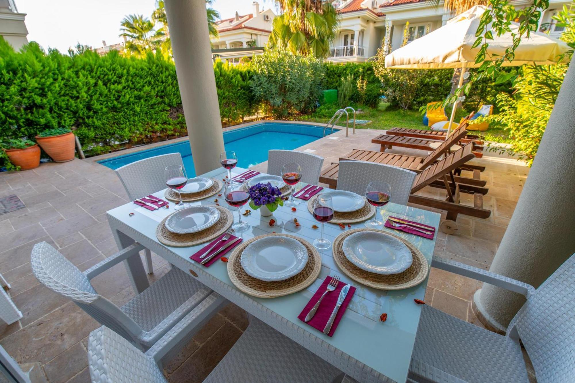 Sunset Club Aqua Lettings Apart Otel 3*