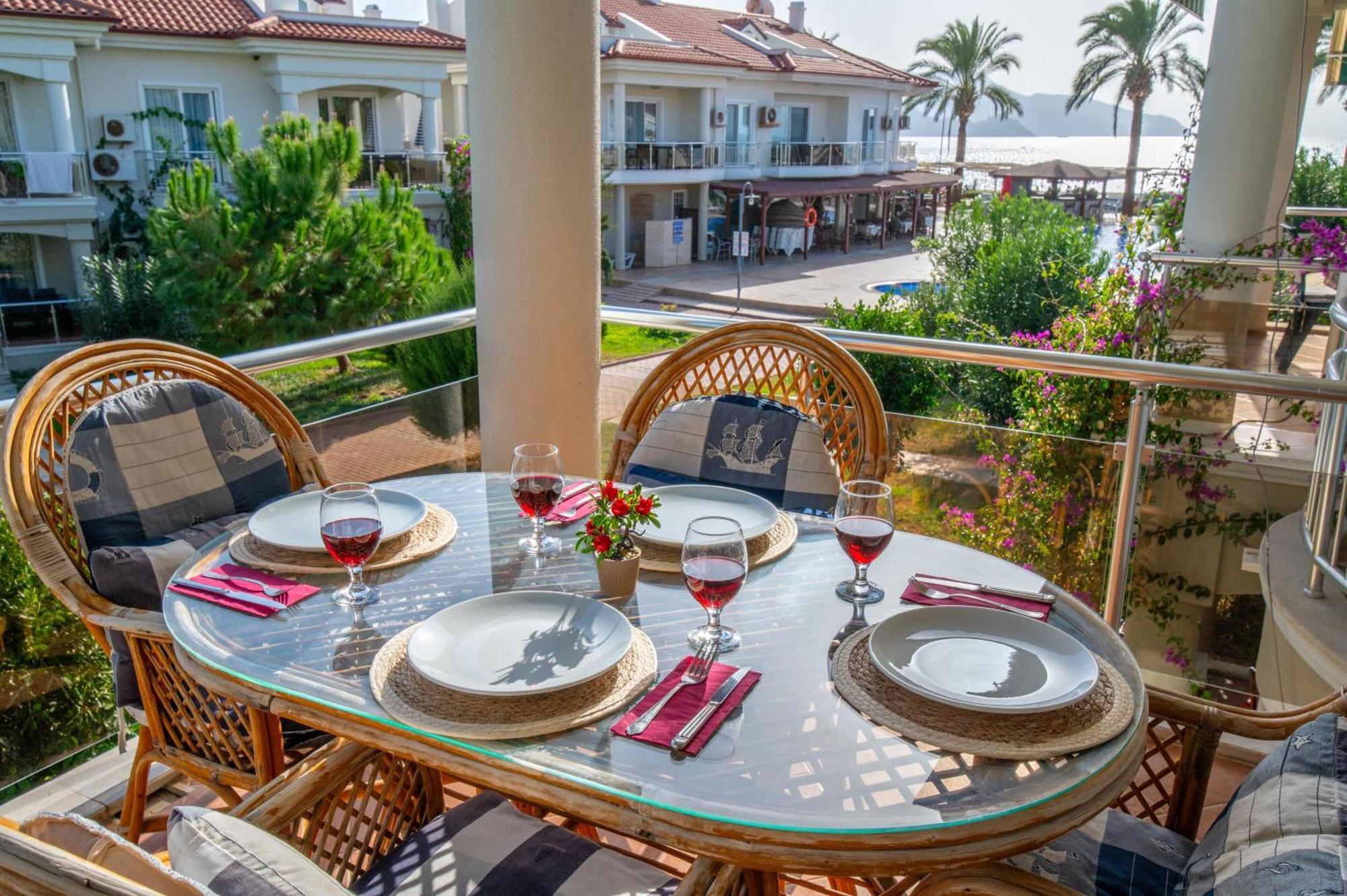 Sunset Club Aqua Lettings Apart Otel